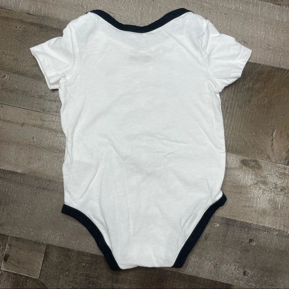 Nike Just Do It Bodysuit size 9months